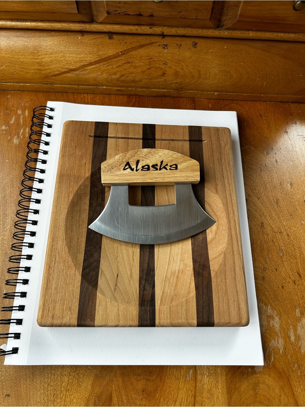 Alaska Wood Handle Mezzaluna Knife with Striped Cutting Board